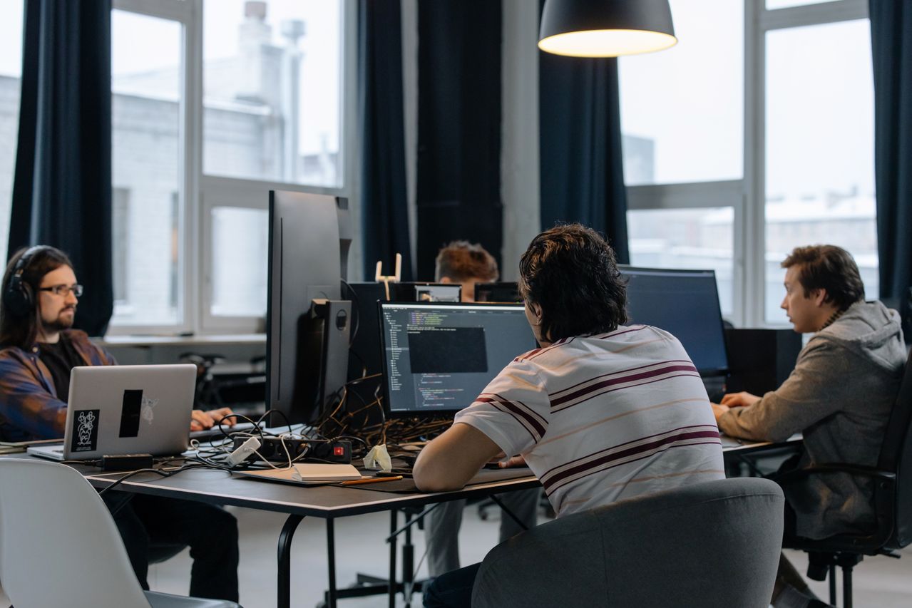Société informatique à Genève : 7 critères à vérifier avant de signer